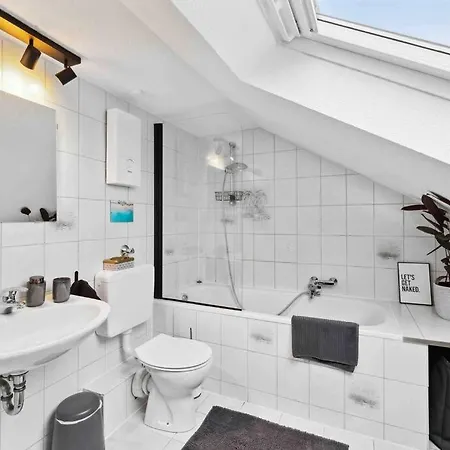 Dachgeschosstraum Ronsdorf - Naehe Dus & Dortmund & Koeln & Essen Daire *