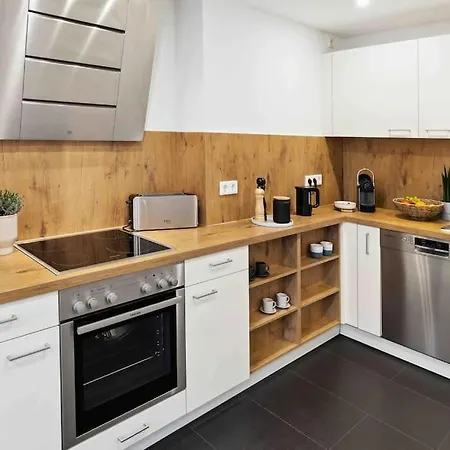 Dachgeschosstraum Ronsdorf - Naehe Dus & Dortmund & Koeln & Essen 아파트 부퍼탈