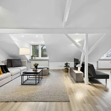 Dachgeschosstraum Ronsdorf - Naehe Dus & Dortmund & Koeln & Essen 아파트