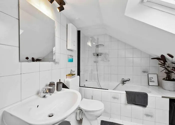 아파트 Dachgeschosstraum Ronsdorf - Naehe Dus & Dortmund & Koeln & Essen