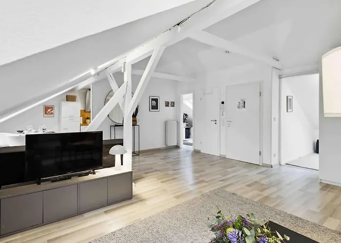 아파트 Dachgeschosstraum Ronsdorf - Naehe Dus & Dortmund & Koeln & Essen 부퍼탈